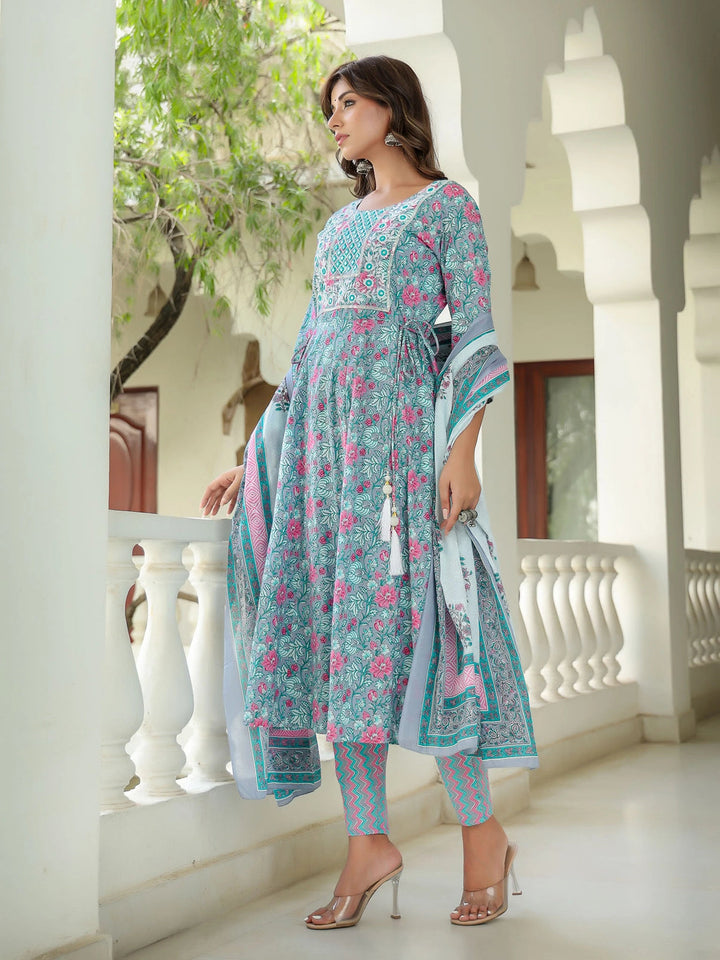 Grey Floral Printed Regular Thread Work Pure Cotton Kurta with Trousers & With Dupatta-Yufta Store-1584SKDGYS