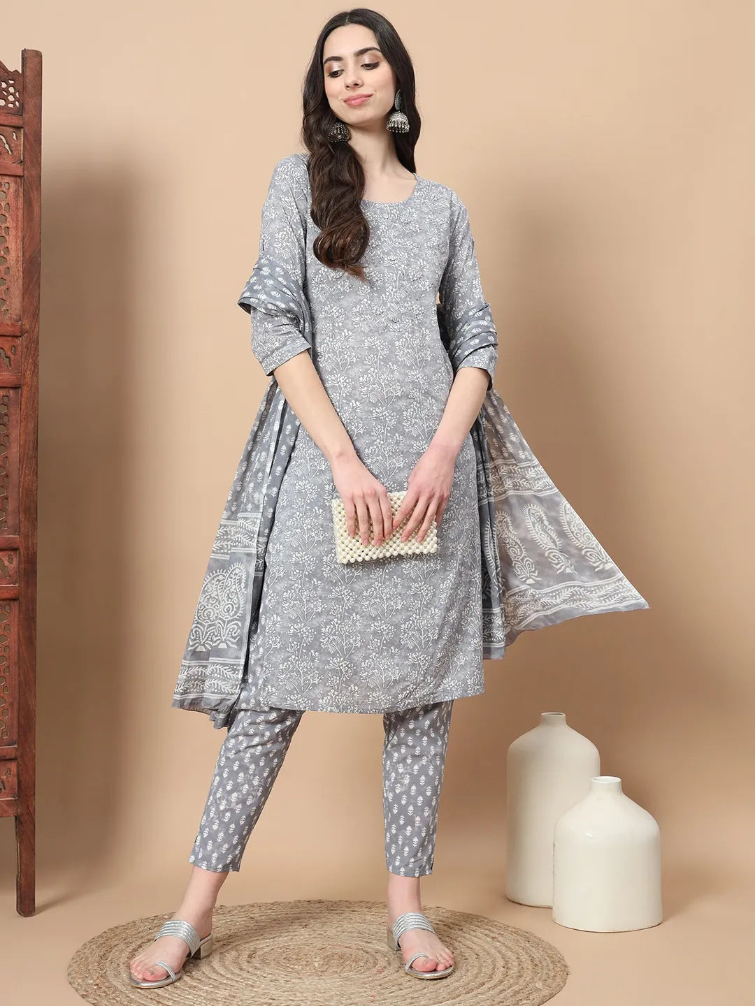 Grey Floral,Thread_Work Straight Kurta Trouser And Dupatta Set-Yufta Store-6814SKDGYS