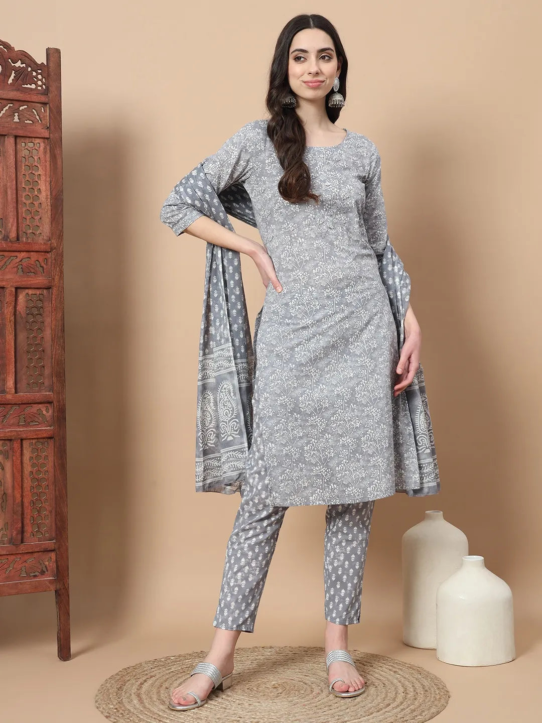 Grey Floral,Thread_Work Straight Kurta Trouser And Dupatta Set-Yufta Store-6814SKDGYS