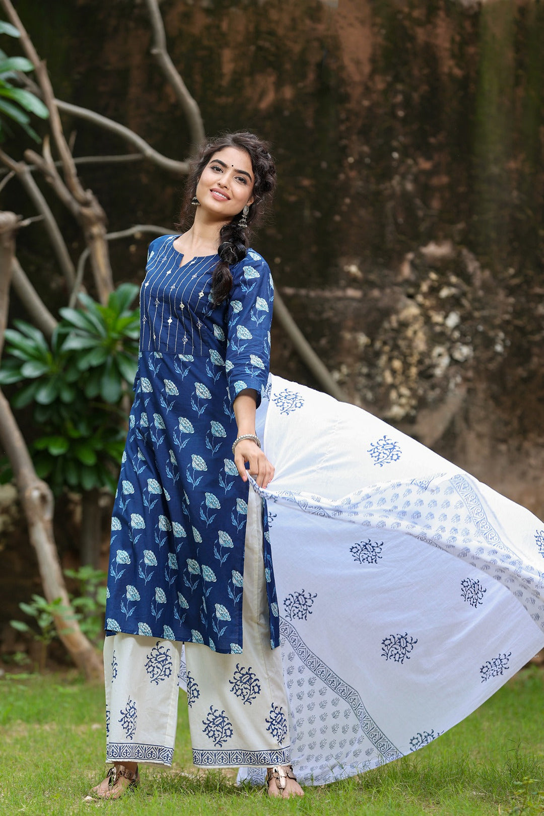 Indigo & Offwhite Handblock Printed Dupatta Set-Yufta Store-7769SKDBLS