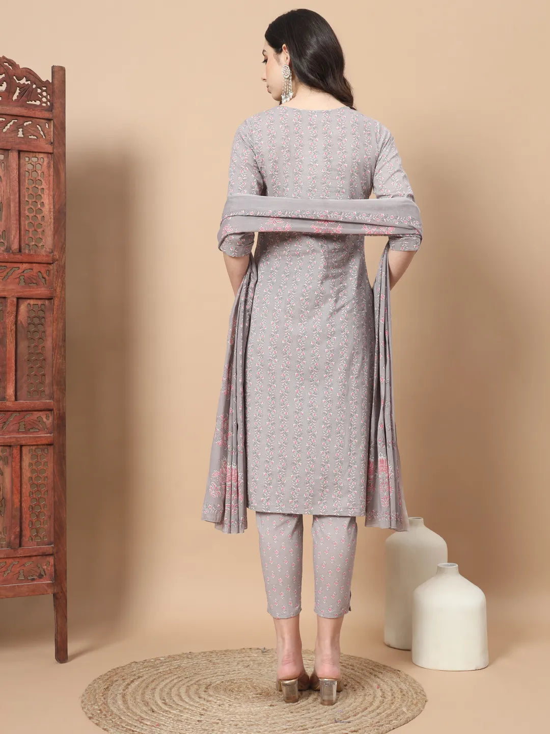 Mauve Ethnic Motifs,Thread_Work Straight Kurta Trouser And Dupatta Set-Yufta Store-6812SKDPRS