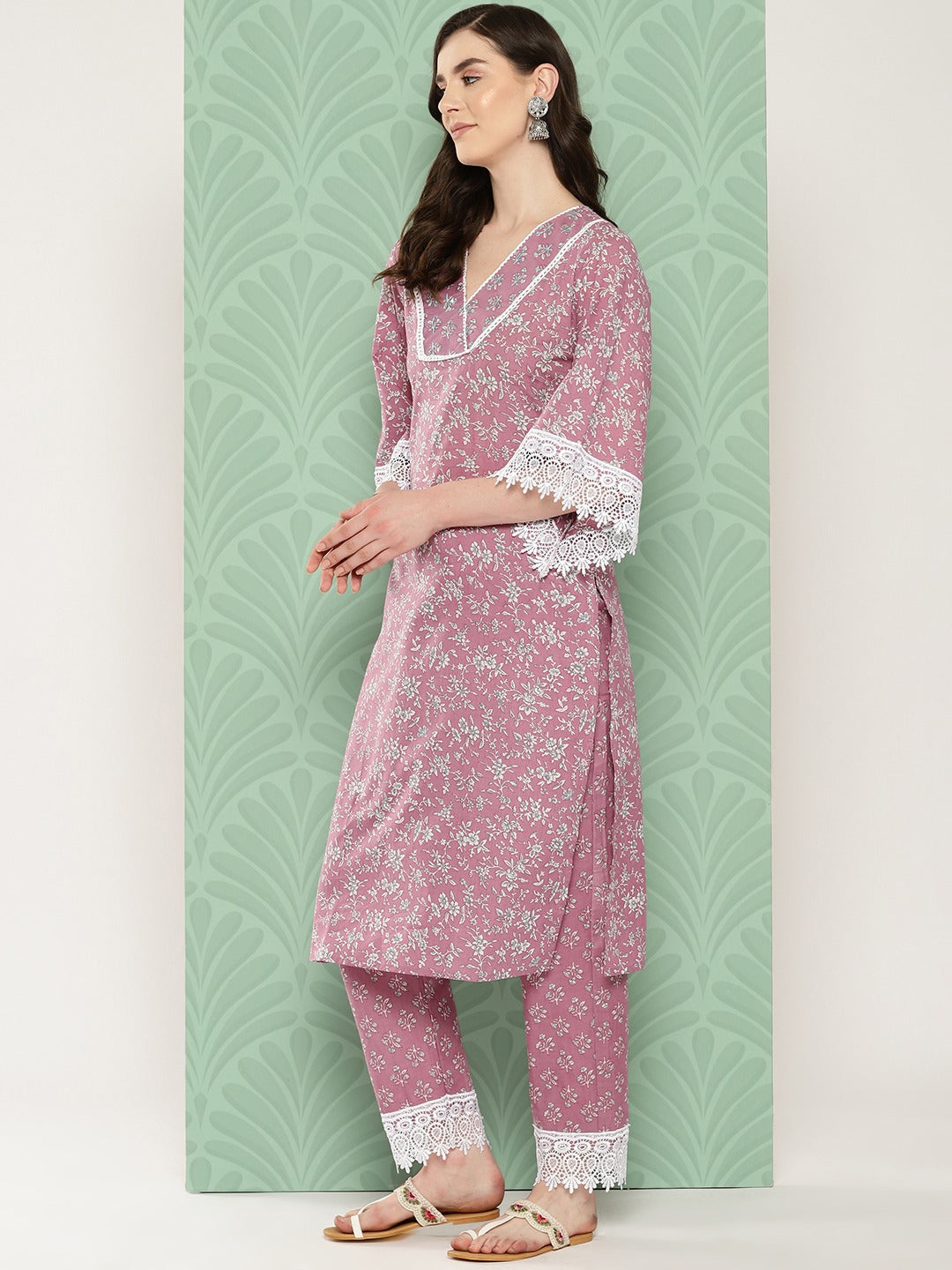 Mauve Floral Printed Regular Cotton Kurta with Trousers & With Dupatta Set-Yufta Store-1343SKDPRS