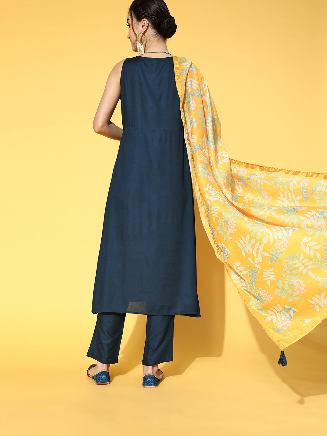 Navy Blue & Mustard Solid Printed Dupatta Set