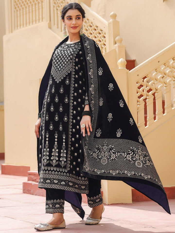 Navy blue velvet kurta dupatta set-Yufta Store-1684SKDNBS