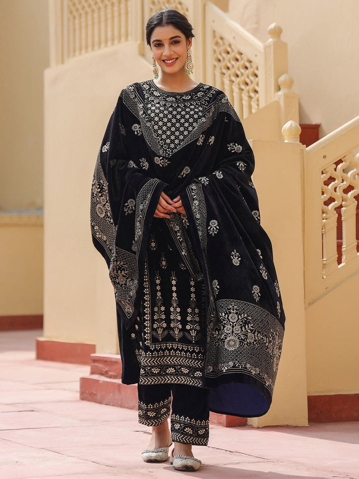 Navy blue velvet kurta dupatta set-Yufta Store-1684SKDNBS