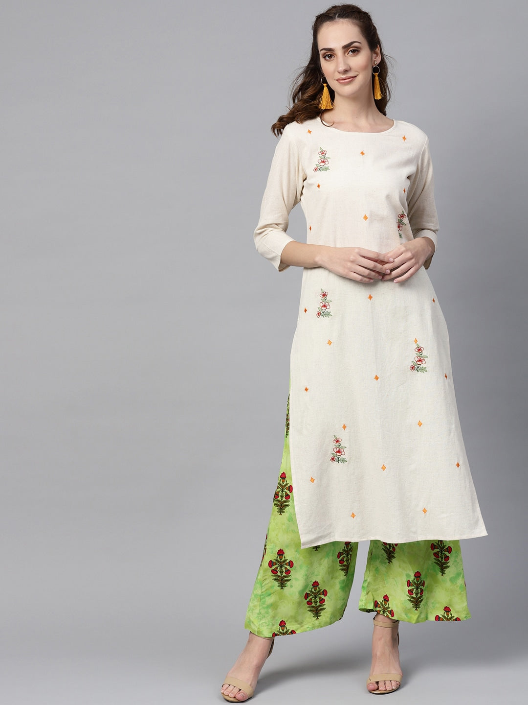 Off-White & Beige Embroidered Kurta Set-Yufta Store-YUFGKKU757GRS