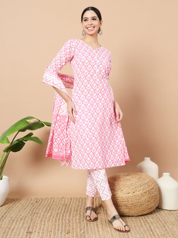 Pink Floral,Piping On Yoke Straight Kurta Trouser And Dupatta Set-Yufta Store-6833SKDPKS