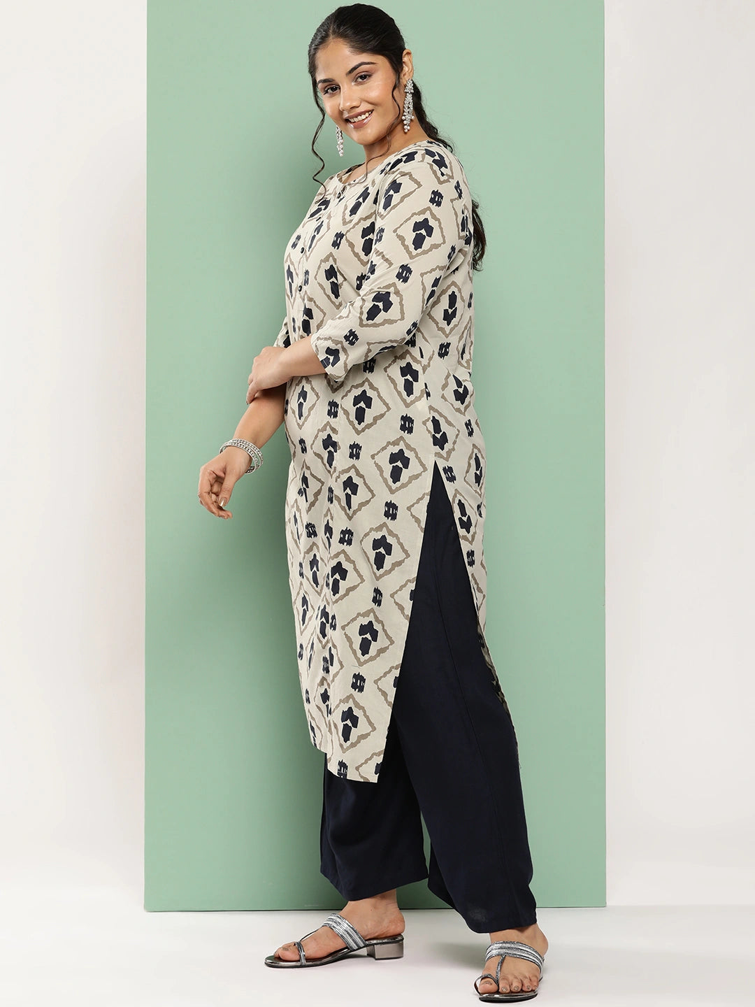 Plus Size Ethnic Motifs Printed Pure Cotton Kurta with Palazzos & With Dupatta-Yufta Store-1555PSKDBG3XL