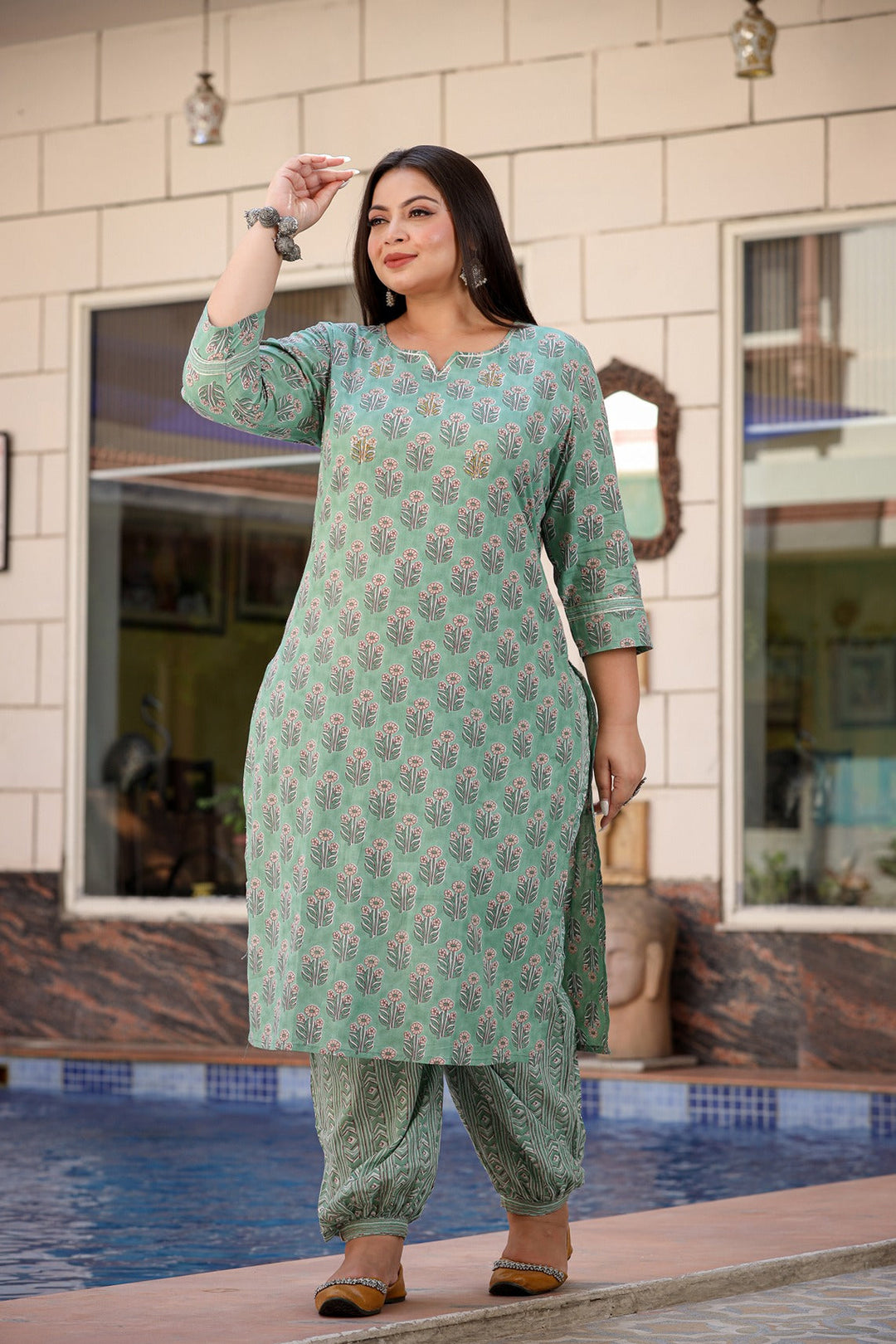 Plus Size Floral Printed Pure Cotton Kurta with Harem Pants & With Dupatta-Yufta Store-1117PSKDSG3XL