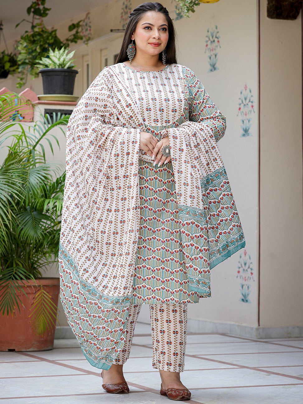 Plus Size Floral Printed Pure Cotton Straight Kurta & Trousers With Dupatta