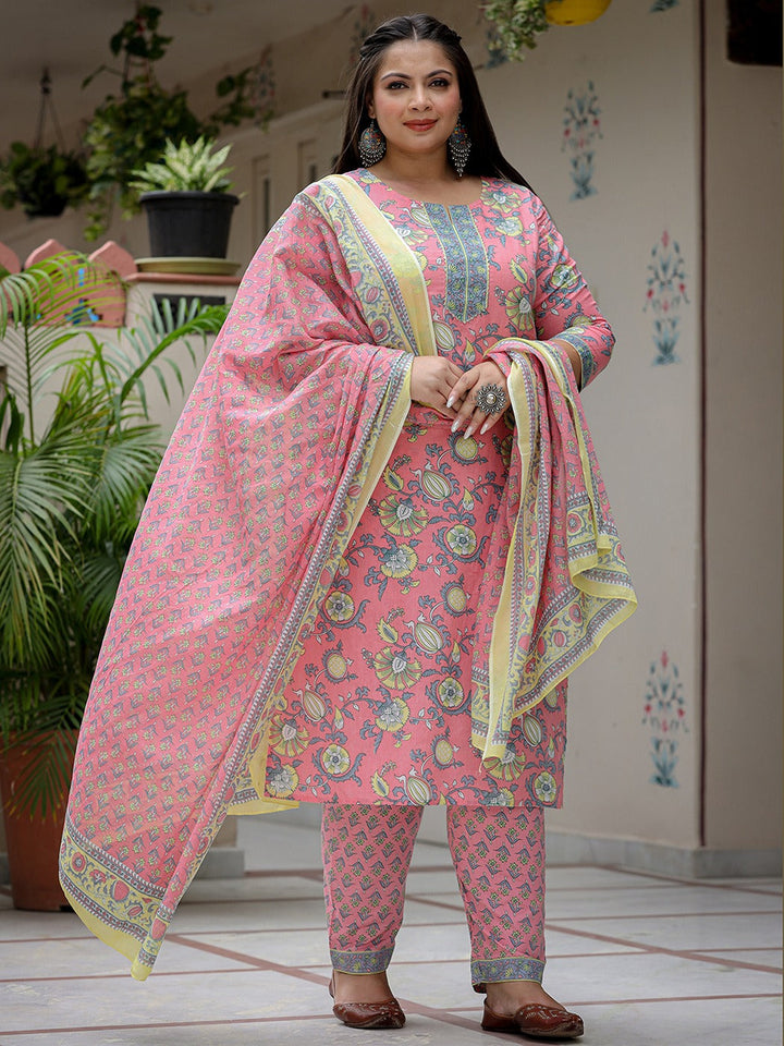 Plus Size Peach Floral Printed Regular Pure Cotton Kurta with Trousers & With Dupatta-Yufta Store-3903PSKDPC3XL