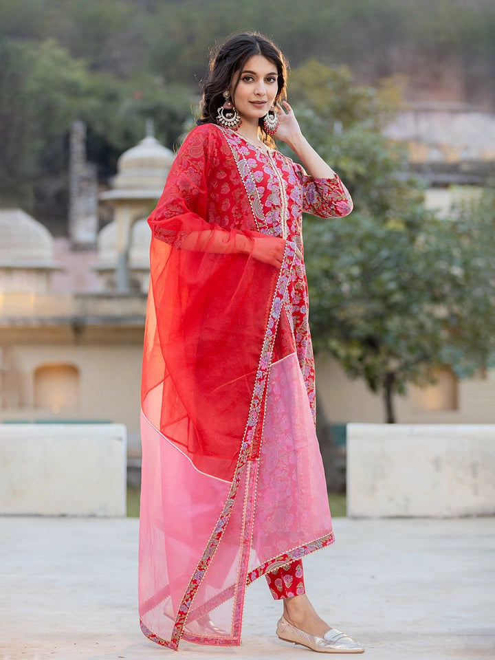 Red Floral Print Regular Sleeves Anarkali Kurta Trouser And Dupatta Set-Yufta Store-1744SKDRDS