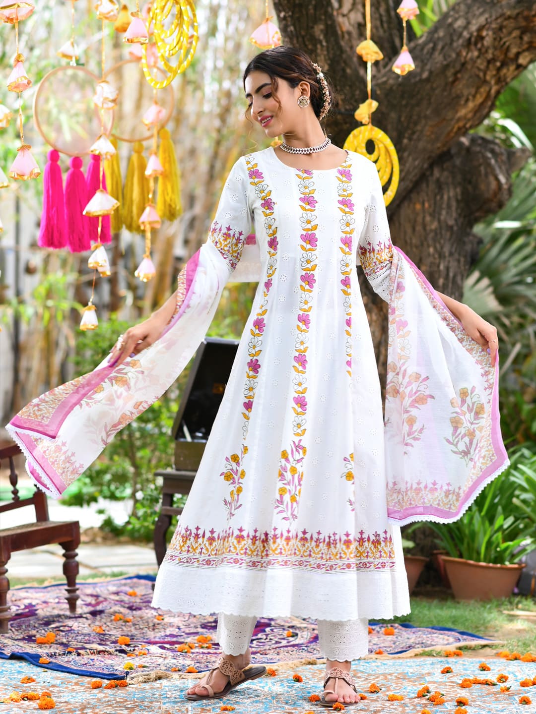 White Embroidered Dupatta set-Yufta Store-2367SKDWHM