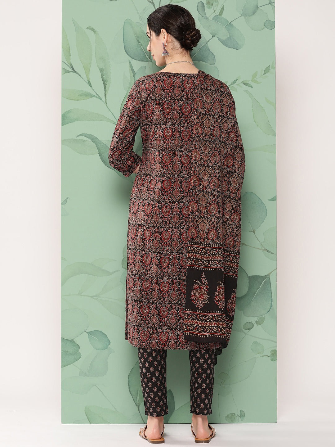 Women Black & Red Floral Printed Pure Cotton Kurta with Trousers & With Dupatta-Yufta Store-1182SKDMLTS
