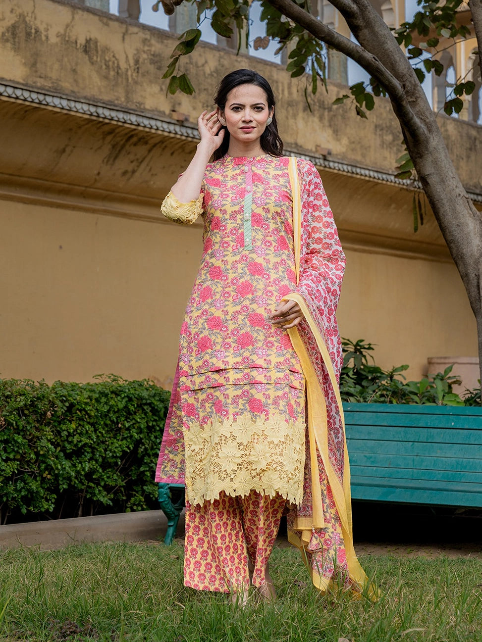 Yellow And Pink Floral Print,Thread_Work Pakistani Style Kurta Trouser And Dupatta Set-Yufta Store-1994SKDYLS