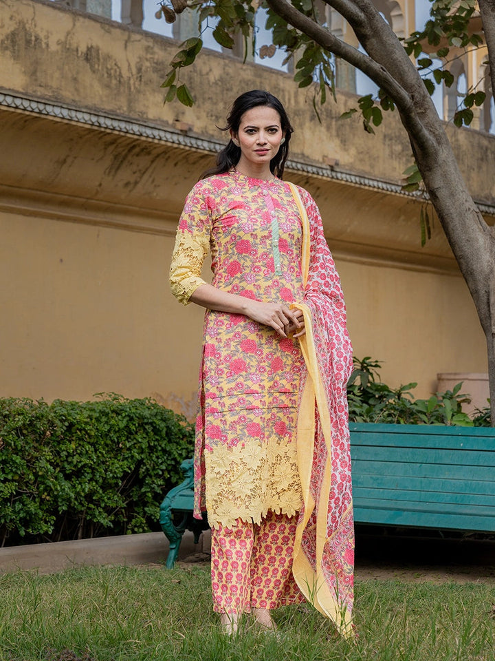 Yellow And Pink Floral Print,Thread_Work Pakistani Style Kurta Trouser And Dupatta Set-Yufta Store-1994SKDYLS