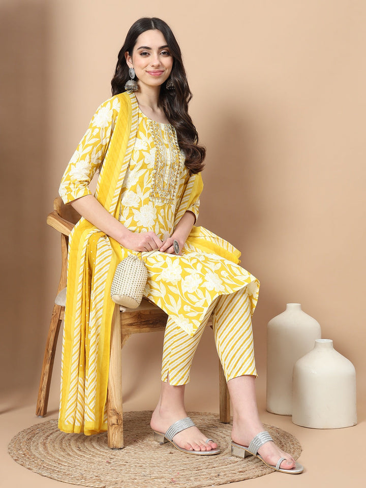 Yellow Cotton Floral Print Kurta Set Dupatta With Embroidery-Yufta Store-1602SKDYLS