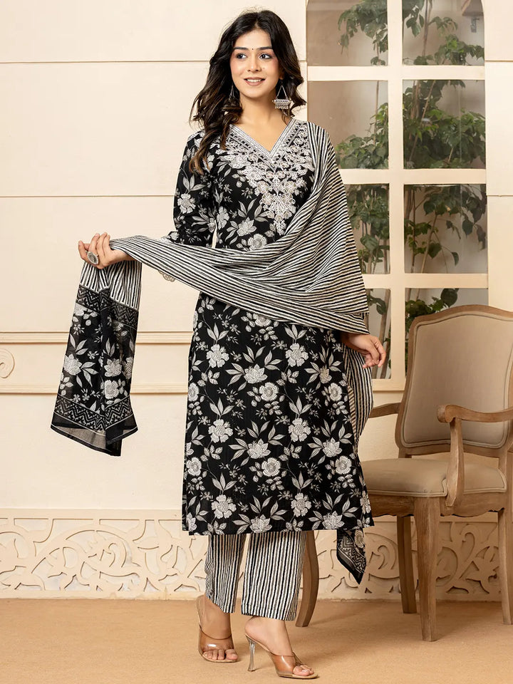 Black Embroidered Kurta Dupatta Set-Yufta Store-1930SKDBKS