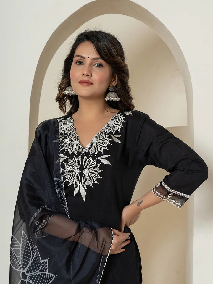 Black Embroidered Silk Blend Straight Kurta Bottom Dupatta Set-Yufta Store-6990SKDBKS