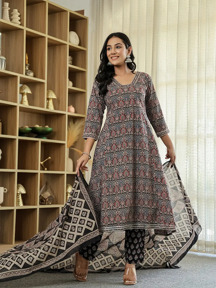 Black Ethnic Motifs A-Line Kurta Trouser Dupatta Set With Bucket Neck-Yufta Store-6274SKDBKM