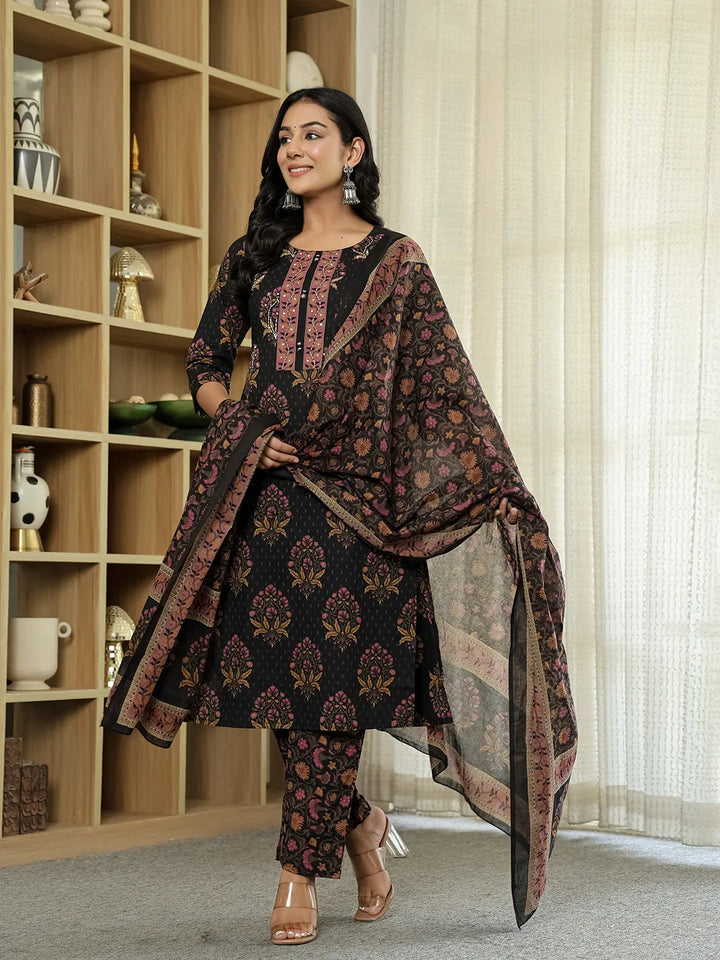 Black Pure Cotton Ethnic Motifs Kantha Work Kurta Dupatta Pant Set-Yufta Store-6545SKDBKM