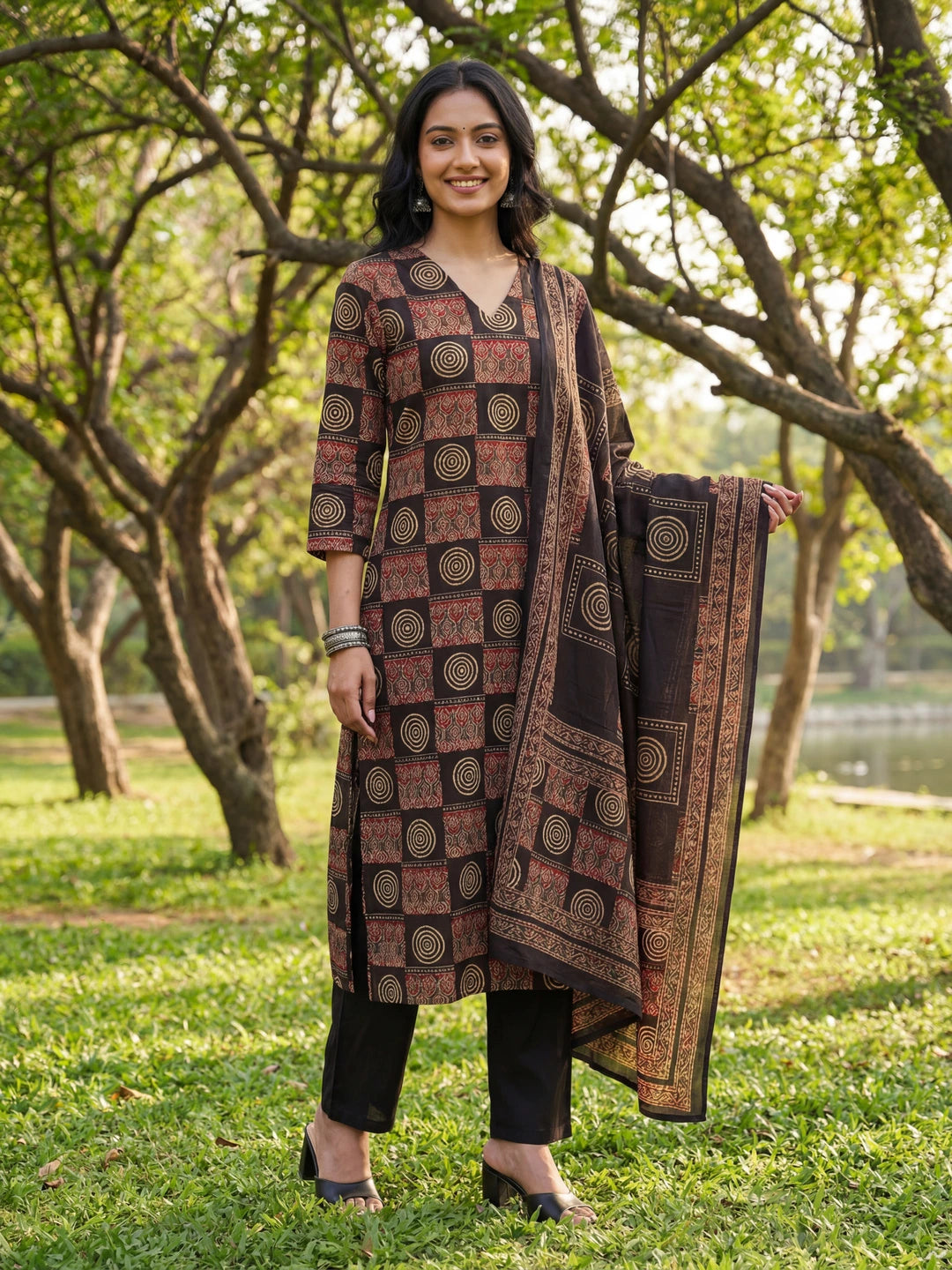 Black Straight Geometric Print Kurta Trouser Dupatta Set-Yufta Store-7671SKDBKM