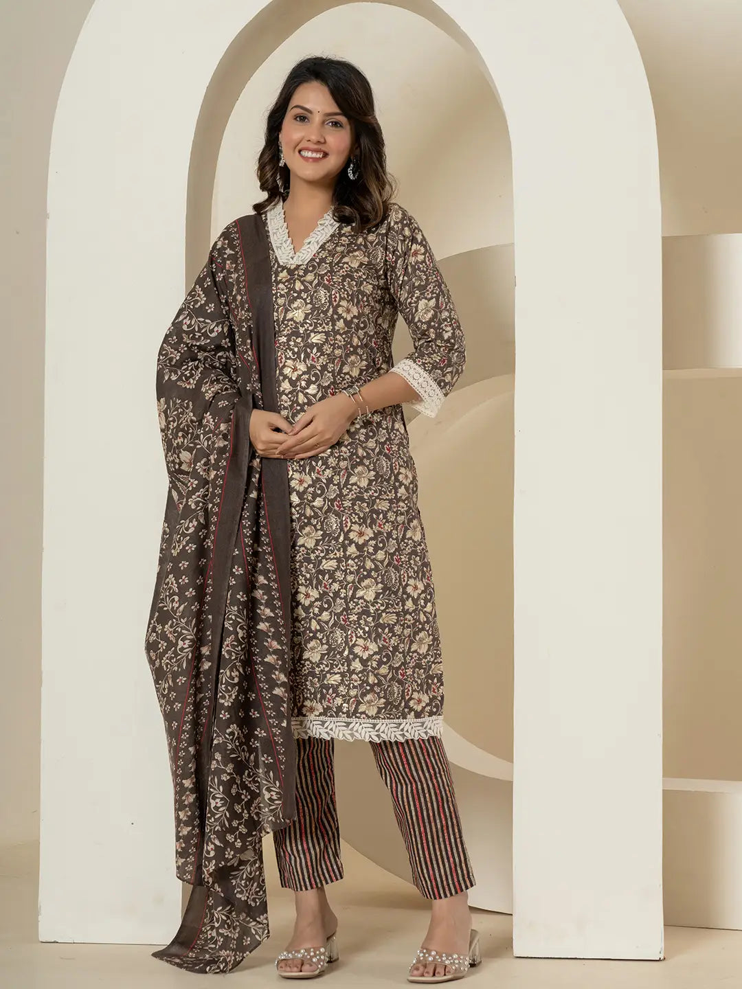 Cotton Grey Floral Print Cotton Straight Kurta Dupatta Pant Set-Yufta Store-7235SKDGYM