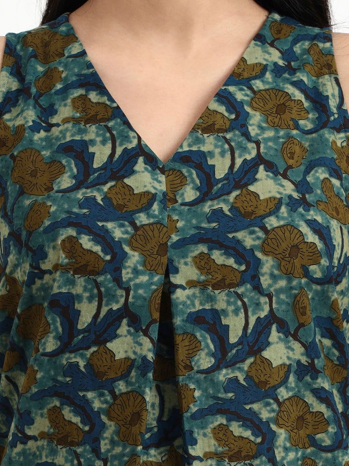 Green Cotton Sleeveless Flare Top