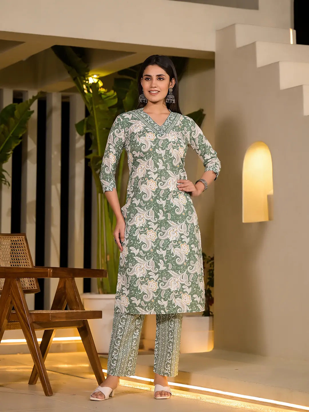 Green Cotton Straight Paisley Print Kurta With Trousers And Dupatta Set-Yufta Store-6840SKDGRS