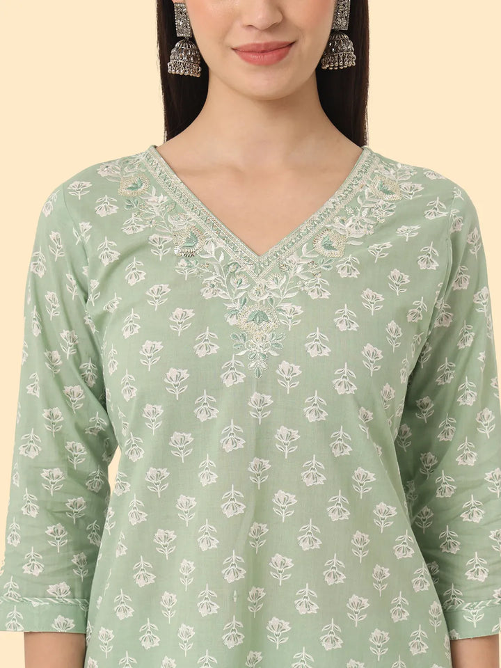 Green Ethnic Motifs Embroidered Regular Chikankari Pure Cotton Kurta with Trousers & With Dupatta-Yufta Store-7356SKDGRM