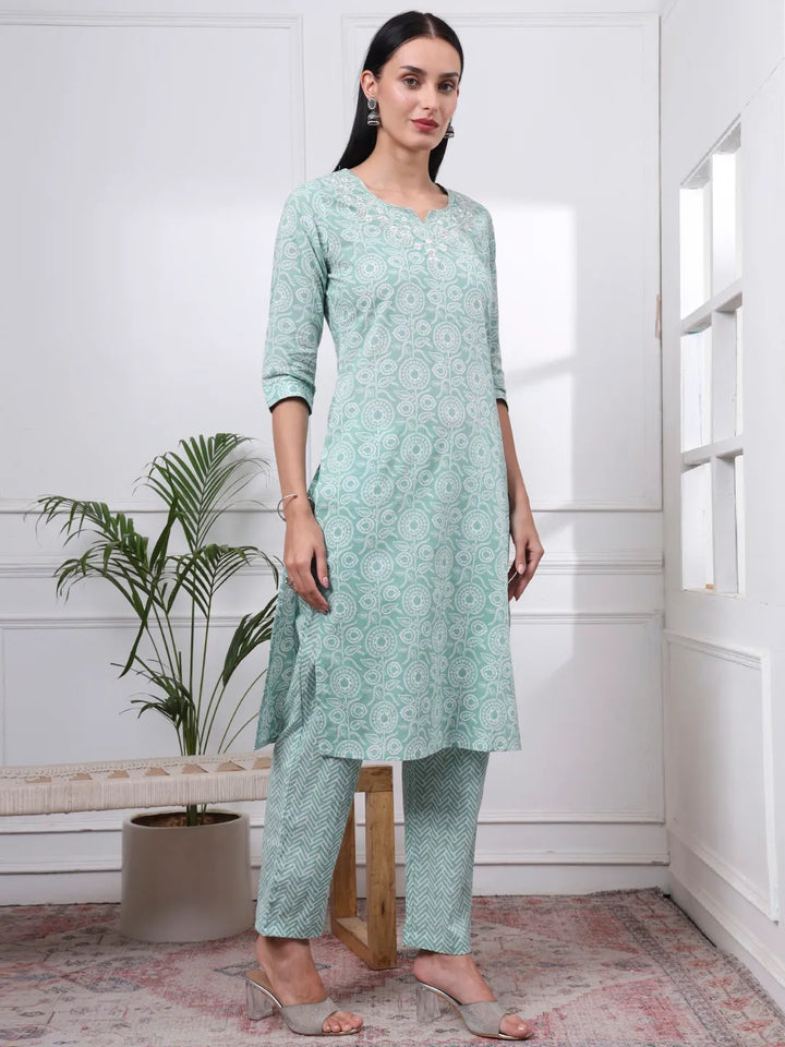 Green Pure Cotton Ethnic Motifs Thread Work Kurta Dupatta Pant Set