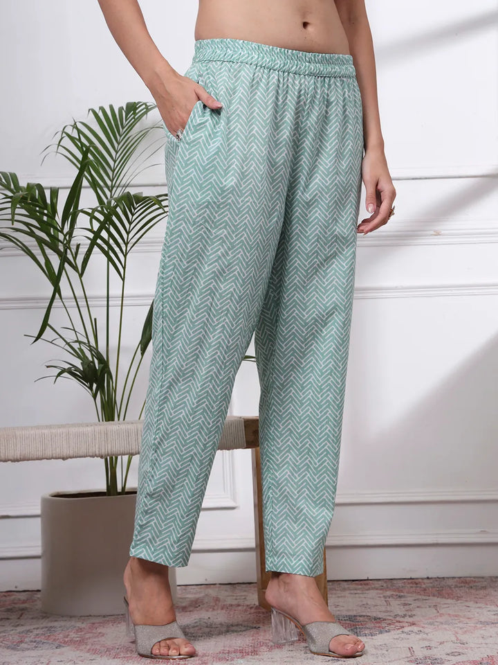 Green Pure Cotton Ethnic Motifs Thread Work Kurta Dupatta Pant Set