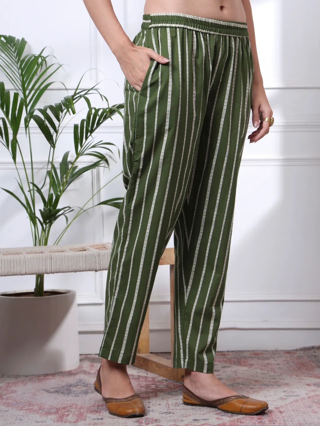 Green Pure Cotton Floral Thread Work Kurta Dupatta Pant Set