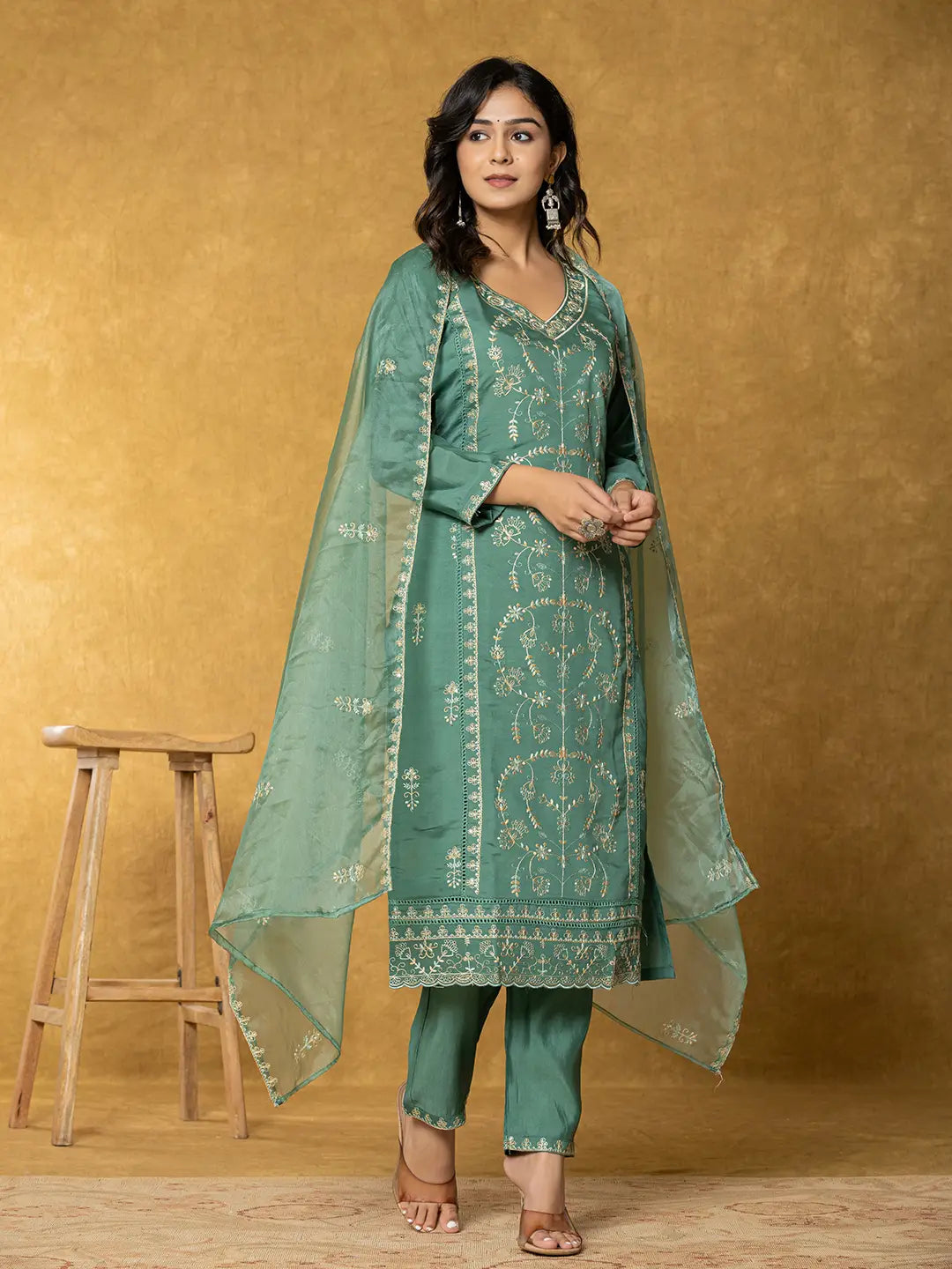 Green Thread_Work Silk Blend Straight Kurta Dupatta Pant Set-Yufta Store-7284SKDGRS