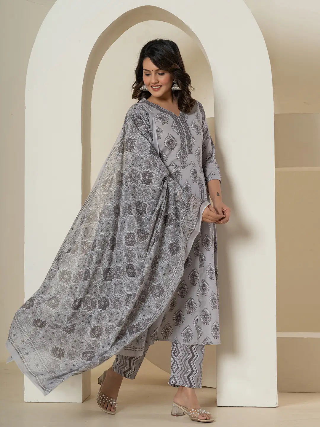 Grey Cotton Ethnic Motifs Kurta Duppta Set-Yufta Store-6011SKDGYS