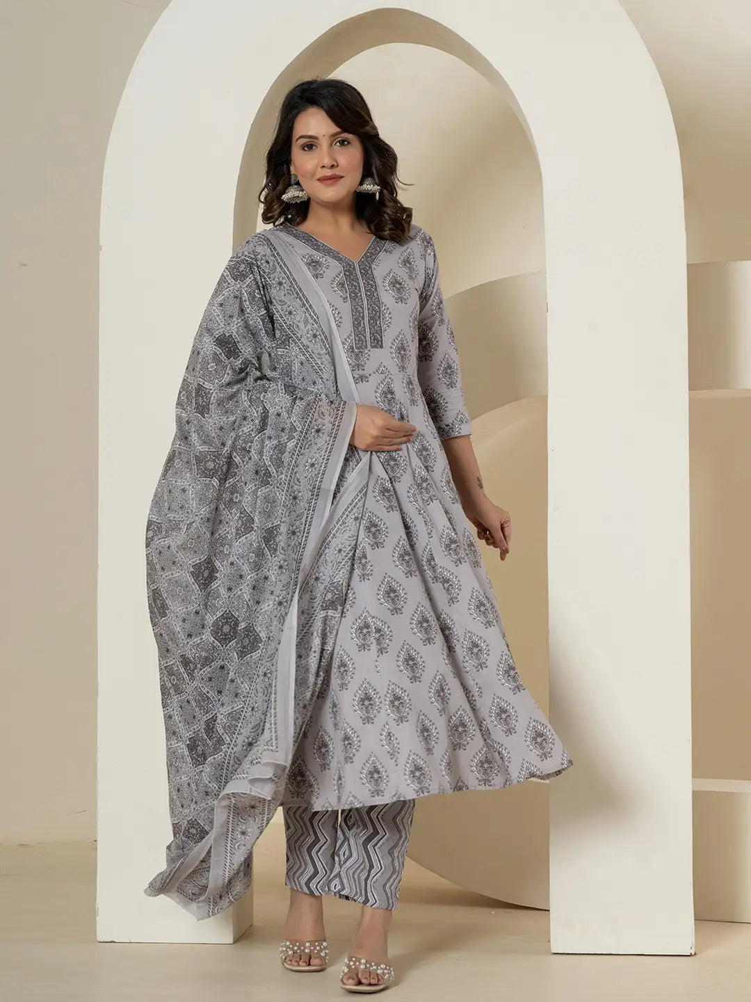 Grey Cotton Ethnic Motifs Kurta Duppta Set-Yufta Store-6011SKDGYS