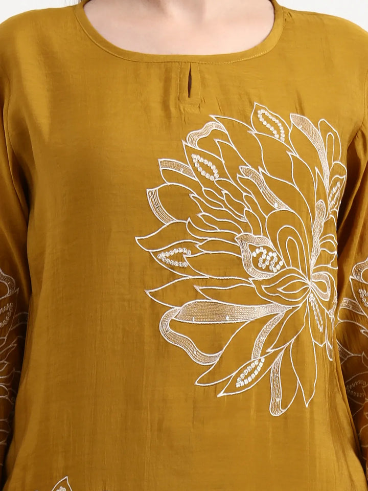 Mul Chanderi Mustard Kurta Dupatta Pant Set