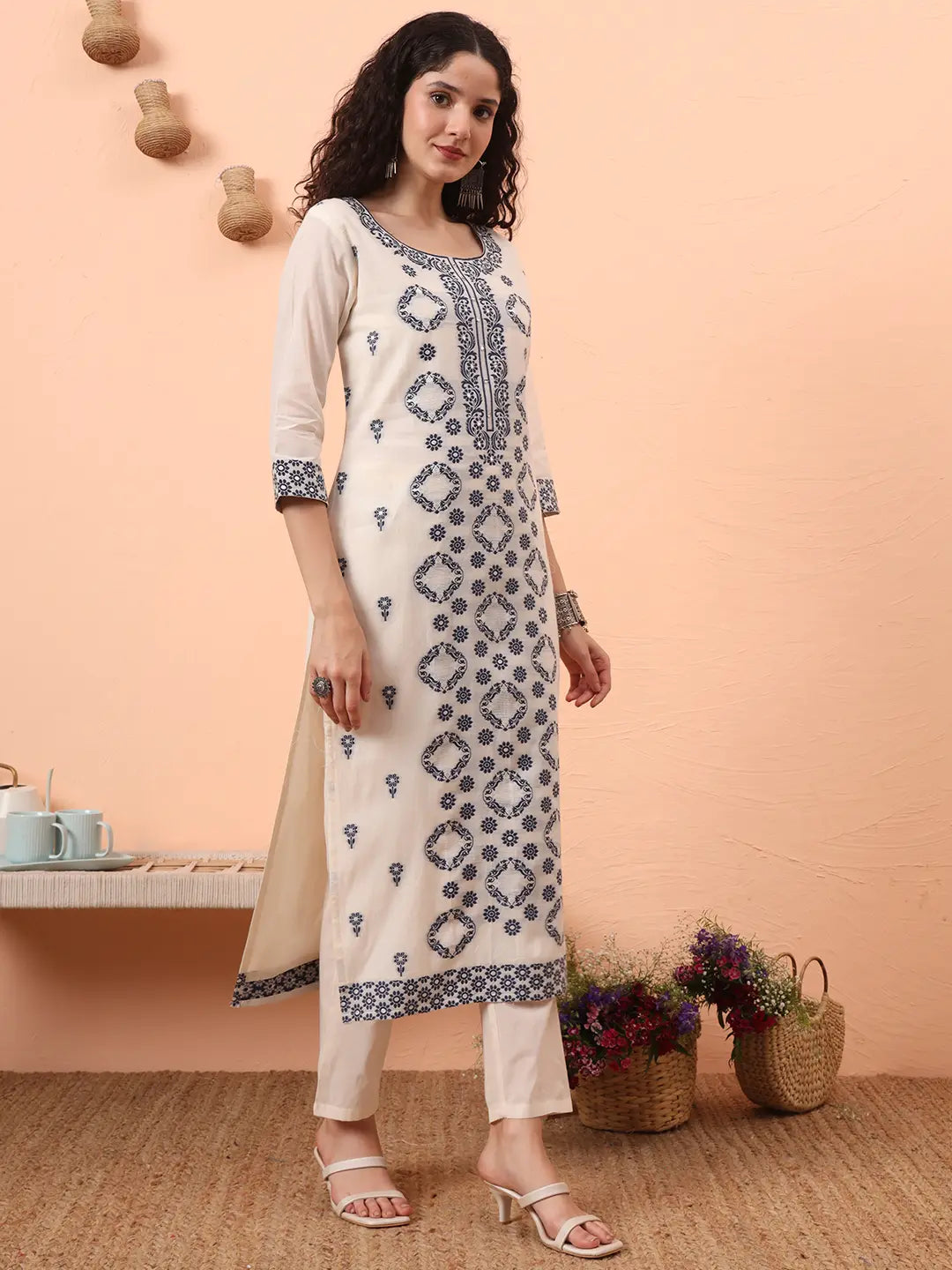 Off-White Handloom Cotton Kurta Dupatta Pant Set With Cotton Mal Lining-Yufta Store-6336SKDWHM