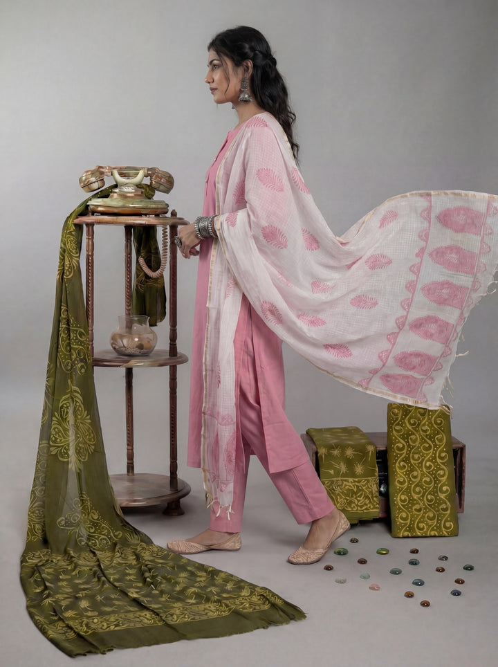 Peach Silk Blend Straight Kurta Pant With Handblock Print Kota Doriya Dupatta Set
