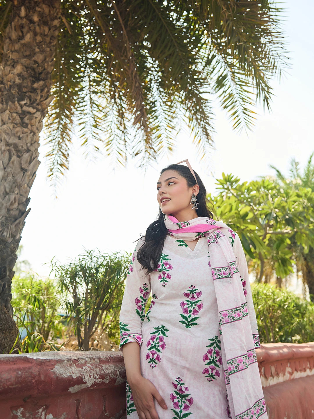 Pink Floral Straight Kurta Trouser Dupatta Set-Yufta Store-7568SKDPKM