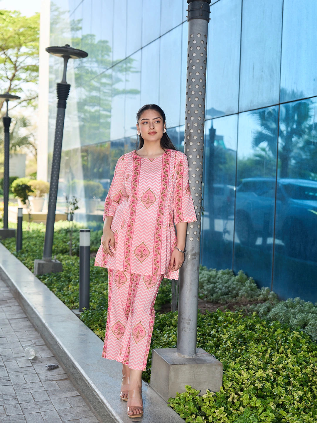 Pink Zig Zag Thigh Length Co-Ord Set-Yufta Store-7456CRDPKM