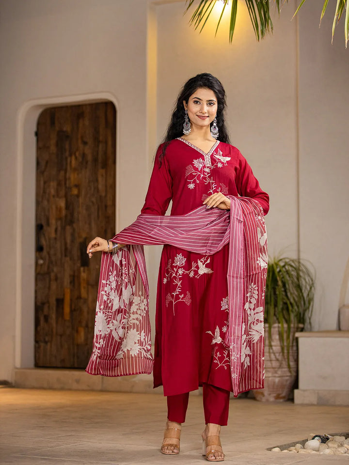 Red Embroidered Silk Blend Straight Kurta And Trouser With Dupatta Set