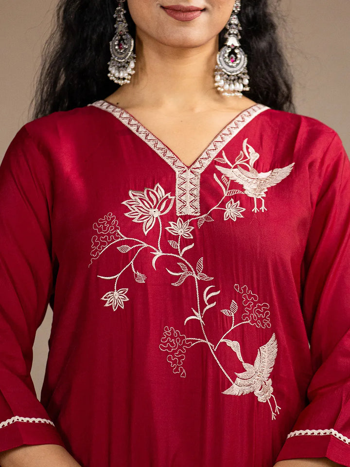 Red Embroidered Silk Blend Straight Kurta And Trouser With Dupatta Set