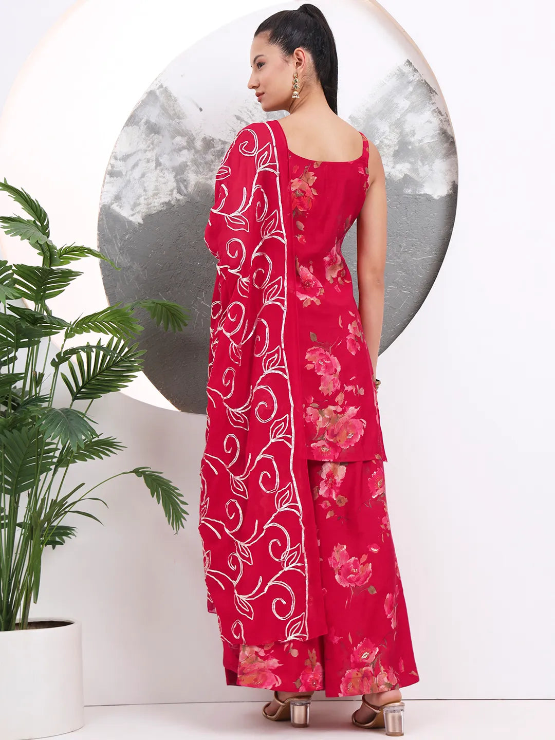 Red Floral Straight Silk Blend Sleeveslss Kurta Palazoo Dupatta Set-Yufta Store-6687SKDRDS
