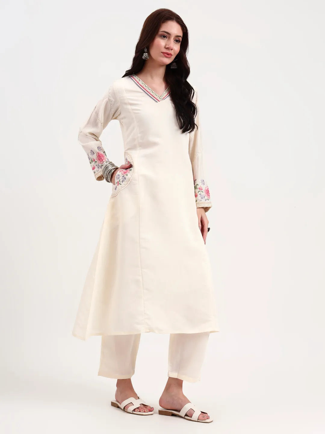 Roman Silk Cream Kurta Dupatta Pant Setset