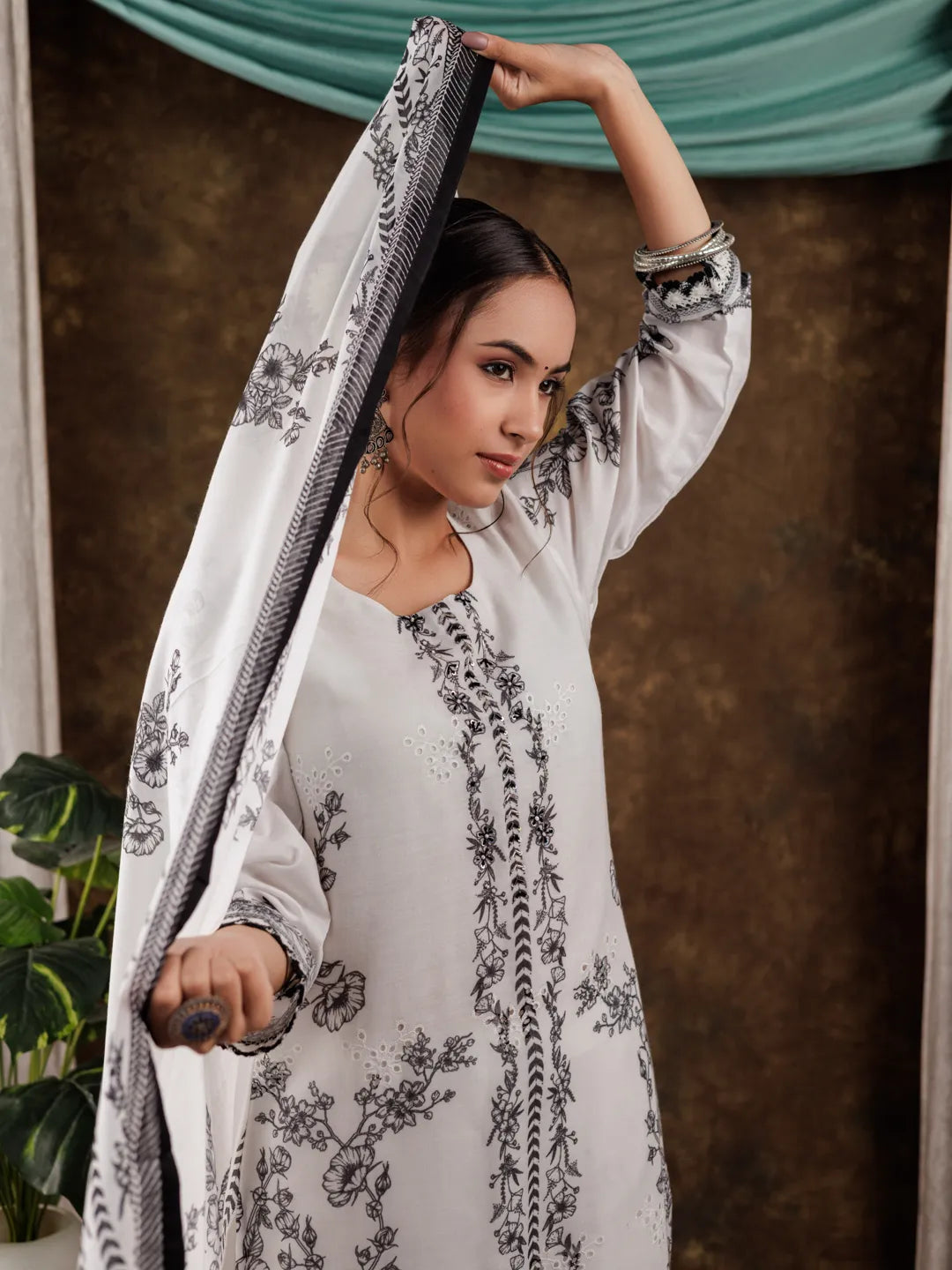 White Cotton Kurta Dupatta Pant Set-Yufta Store-7088SKDWHS