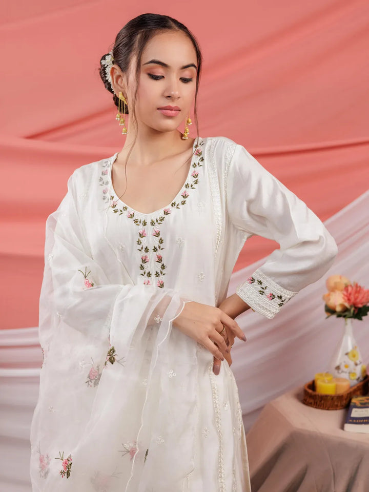 White Embroidered Kurta Dupatta Pant Set-Yufta Store-7128SKDWHS