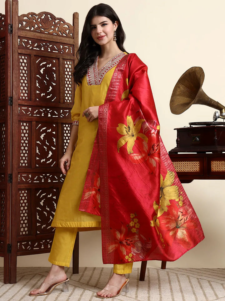 Yellow Chanderi A Line Dori Embroidery Kurta Set With Pant And Dupatta
